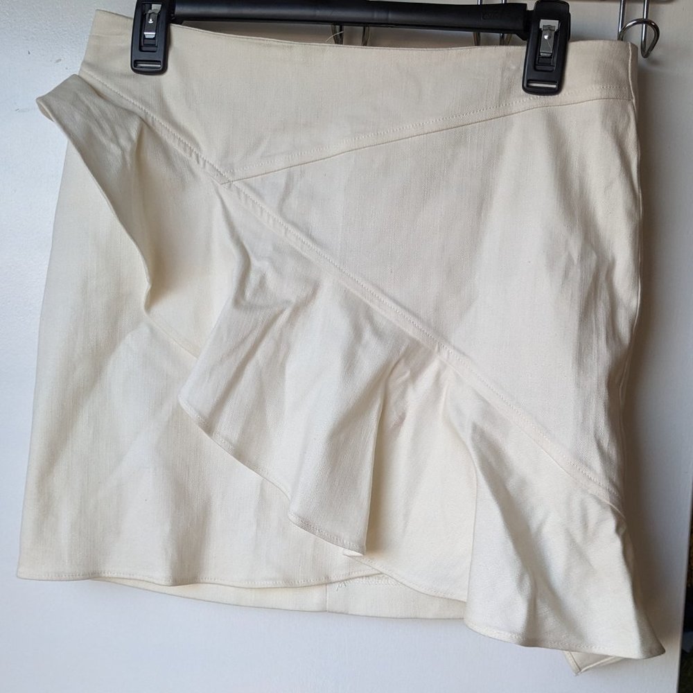 Drew Anthropologie Cream/off white Ruffle Mini Skirt Size 2